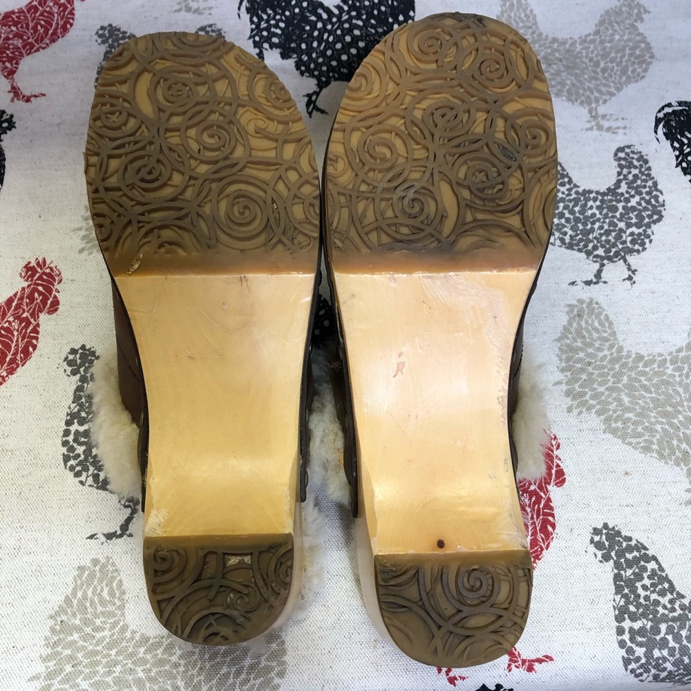 SH76 Great Ugg Slides w/Brass Studs - Picture 7 of 10